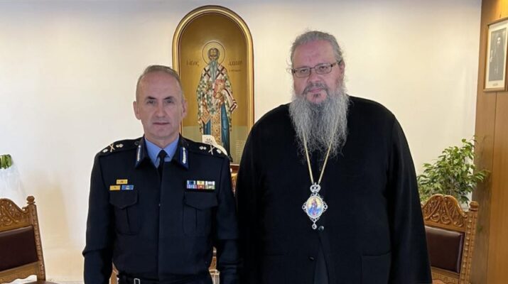 Ο νέος Περιφερειακός Διοικητής Πυροσβεστικών Υπηρεσιών Θεσσαλίας στον Μητροπολίτη Λαρίσης