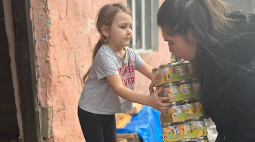 Η Αρχιεπισκοπή Ριμνικίου προσέφερε τρόφιμα σε κοινωνικά ευάλωτες οικογένειες από την επαρχία Βίλτσεα