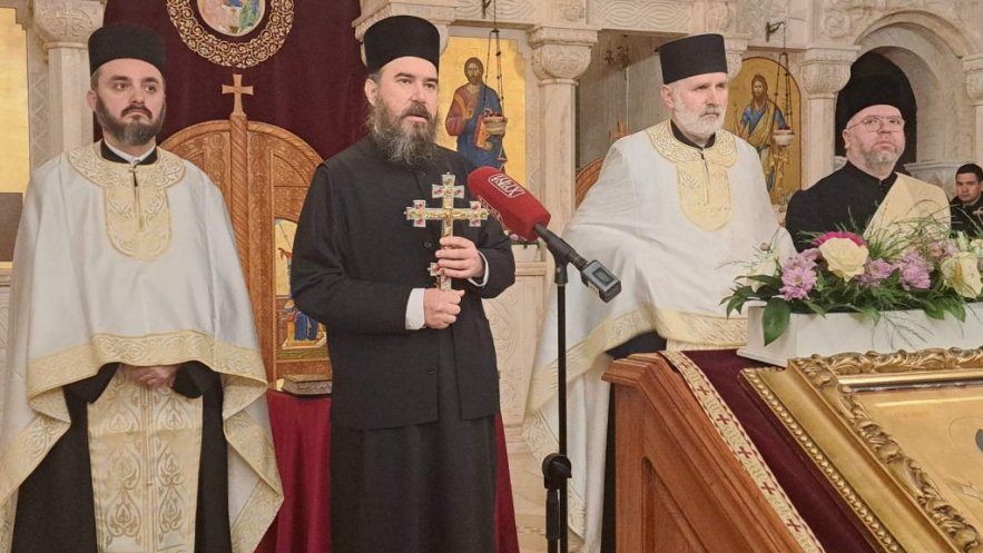 Парохијарни цркве Светог Симеона Мироточивог у посети светињама Косова и Метохије (ФОТО)