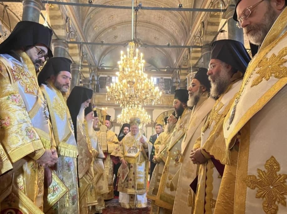 من قداس احد الارثوذكسية برئاسة الكلي القداسة