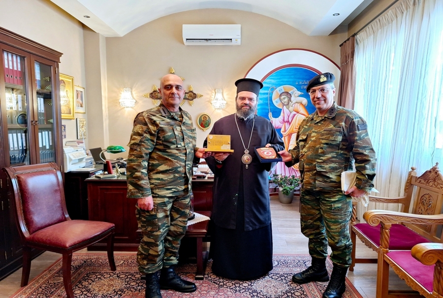 Επίσκεψη του Διοικητή της 21ης ΤΘ.Τ Ταξιάρχη Αποστόλου Καρατόλιου στον Μητροπολίτη Μαρωνείας