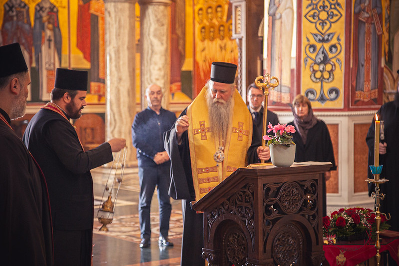 Μαυροβούνιο: Επιμνημόσυνη δέηση για τα θύματα της τρομοκρατικής επίθεσης στη Μόσχα