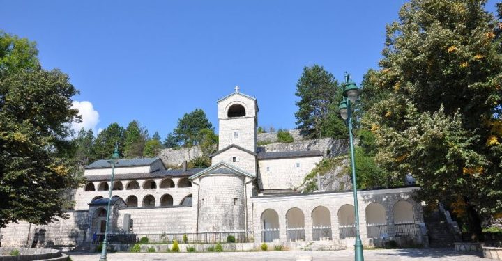 Η Μητρόπολη Μαυροβουνίου για Σχέδιο Νόμου περί αλλαγής ταυτότητας φύλου: Απειλείται η ιερότητα της ζωής και η ανθρώπινη αξιοπρέπεια