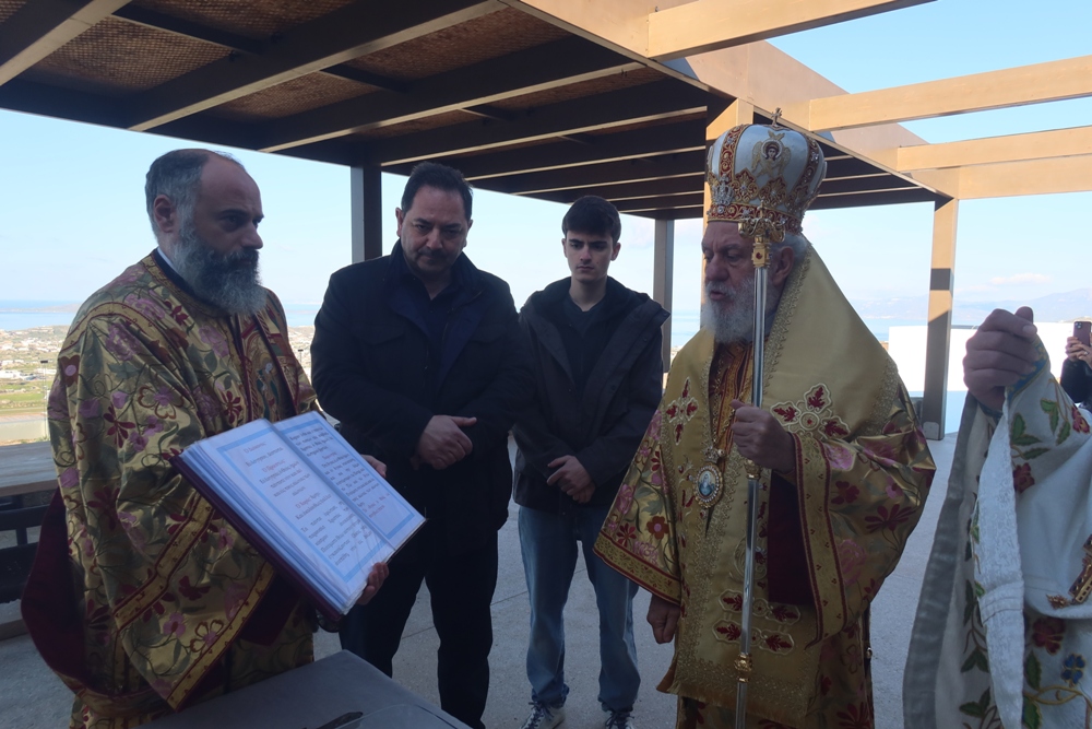 Ο Μητροπολίτης Σύρου τέλεσε τα Θυρανοίξια του Παρεκκλησίου Γενεσίου της Θεοτόκου στη Μύκονο
