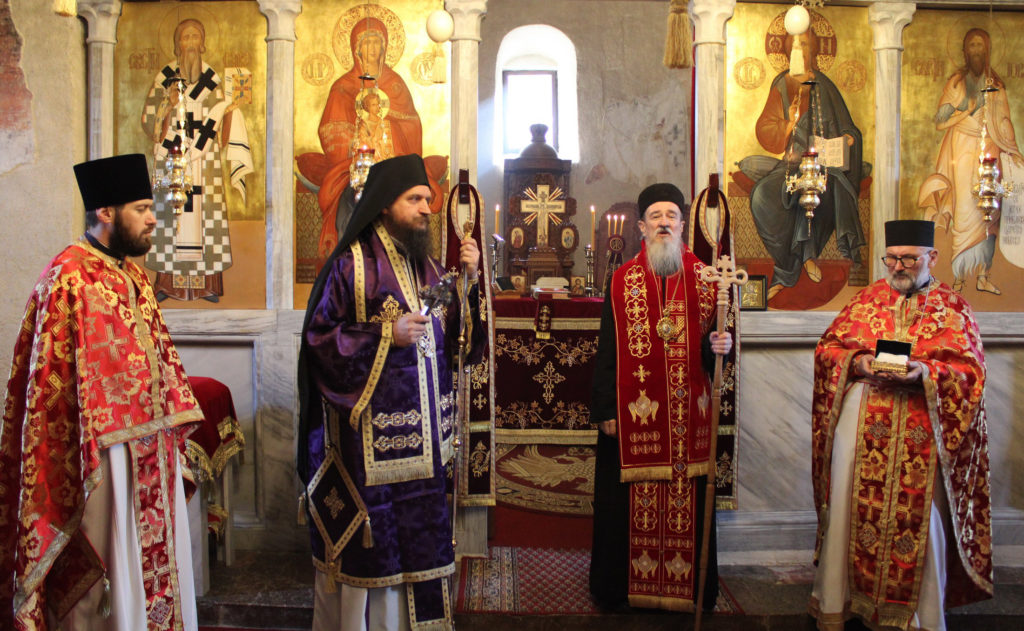 Епископ Сергије богослужио у манастиру Милешеви