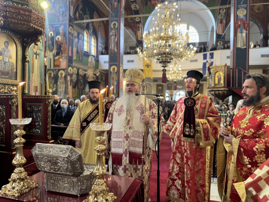 Τελευταία ημέρα παραμονής των θαυματουργών λειψάνων του Αγίου Λουκά Κριμαίας στην Καλαμαριά