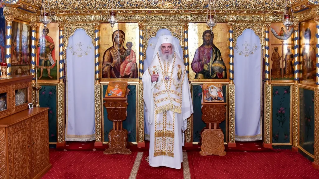 Patriarhul Daniel: Nimeni nu se poate mântui fără iubire milostivă