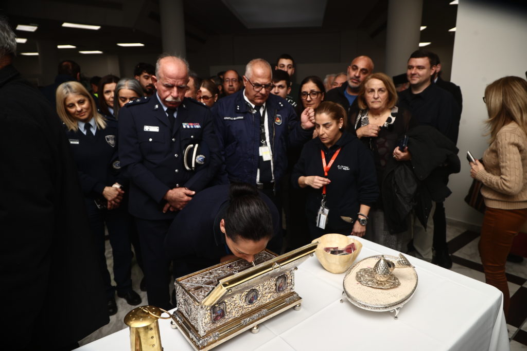 Η αναχώρηση της Αγίας Ζώνης από την Κύπρο μετά από ένα μήνα παραμονής και ευλογίας (ΒΙΝΤΕΟ – ΦΩΤΟ)