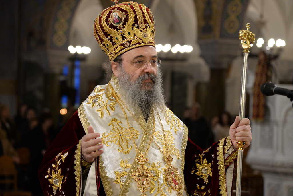 Παρουσία του Μητροπολίτη Πατρών έγινε δωρεά ασθενοφόρου από οικογένεια που έχασε το παιδί της