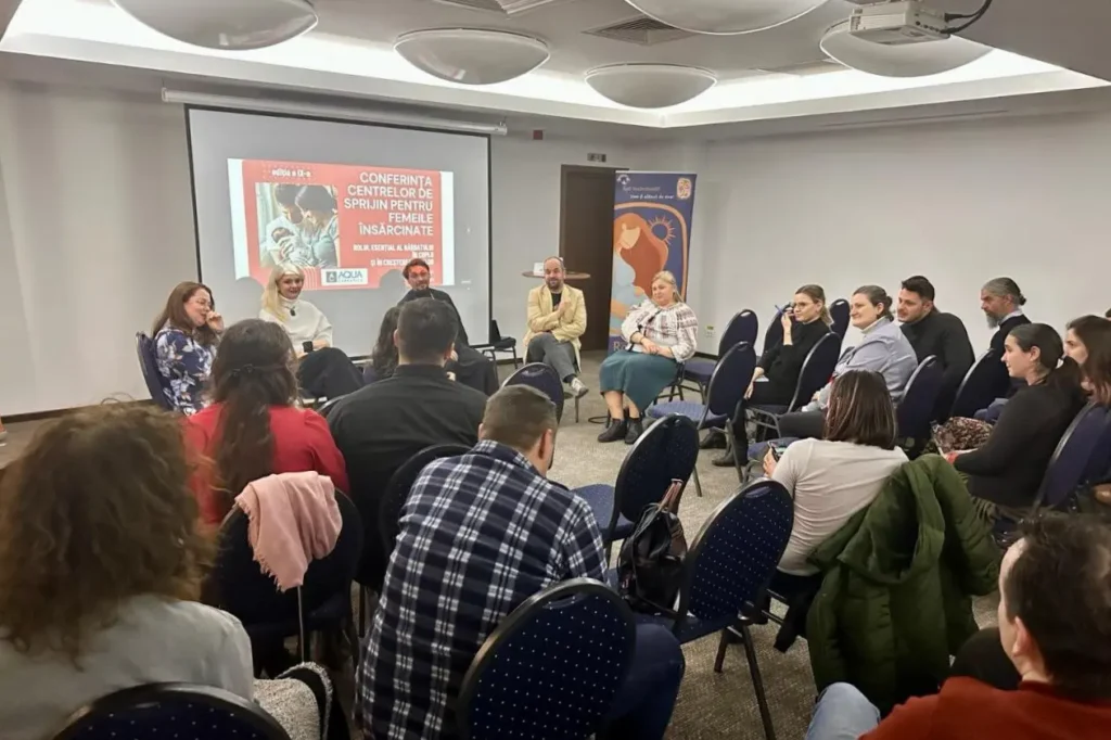 Rolul bărbatului în dezvoltarea copiilor, discutat la Conferința Centrelor de sprijin pentru femei însărcinate