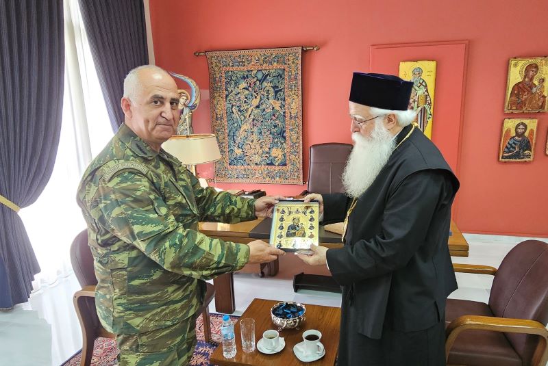 Επίσκεψη του νέου Διοικητή της 32ης Ταξιαρχίας Πεζοναυτών στον Μητροπολίτη Δημητριάδος
