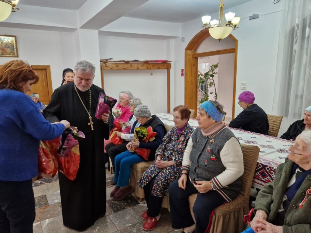 Daruri pentru vârstnicele de la Mănăstirea Christiana