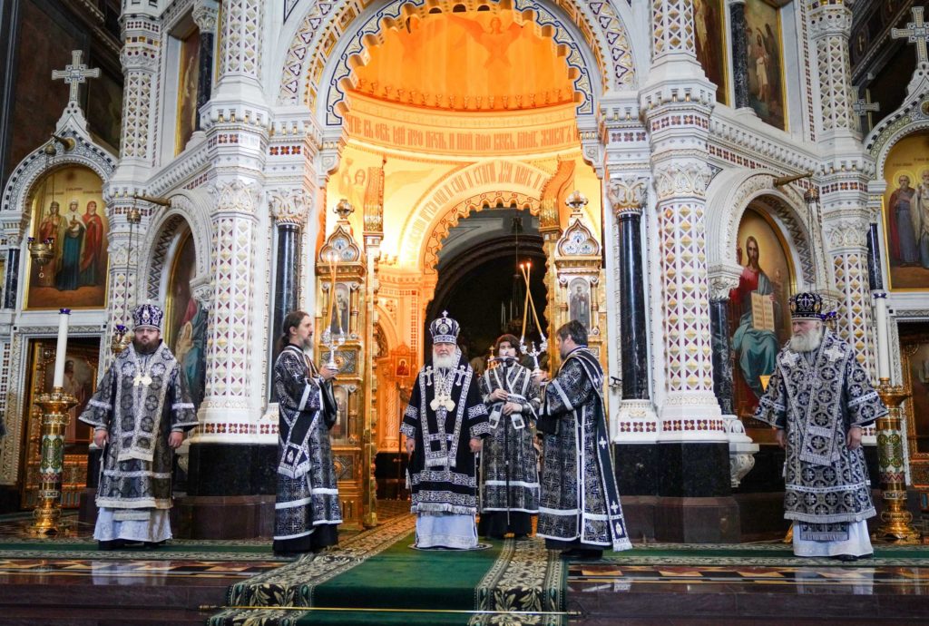 В пятницу первой седмицы Великого поста Предстоятель Русской Церкви совершил Литургию Преждеосвященных Даров в Храме Христа Спасителя