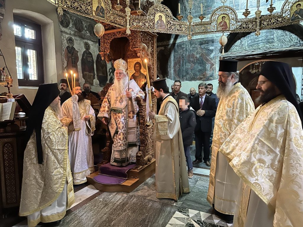 Ο Μητροπολίτης Θηβών στην Ιερά Μονή Αγίου Νικολάου Υψηλάντη για το Μέγα Απόδειπνο