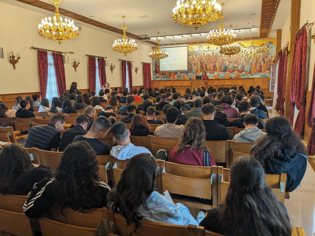 160 μαθητές και μαθήτριες του 4ου ΓΕΛ Νέας Ιωνίας στο Διορθόδοξο Κέντρο στη Μονή Πεντέλης