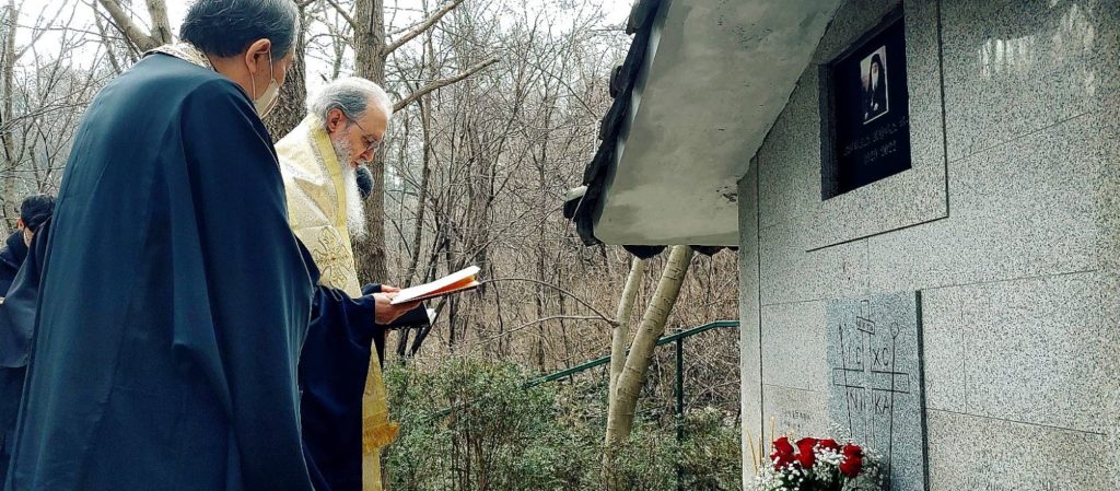 Μνημόσυνο Μητροπολίτη Πισιδίας κυρού Σωτηρίου στον τάφο του στη Μονή Μεταμορφώσεως του Σωτήρος Gapyeong