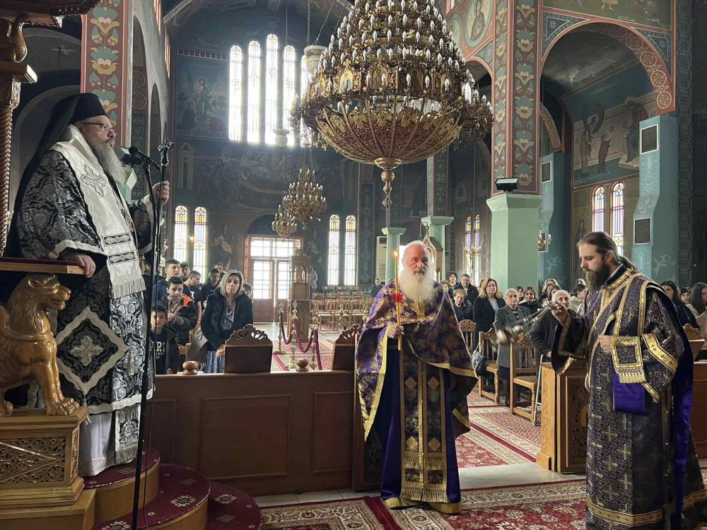 Παρουσία μαθητών η Προηγιασμένη Θεία Λειτουργία στο Αρμένιο Λαρίσης