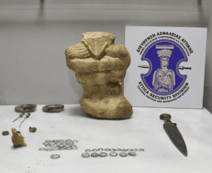 Απετράπη αγοραπωλησία αρχαίων νομισμάτων ανυπολόγιστης αξίας και αντικειμένων σε περιοχή της Εύβοιας