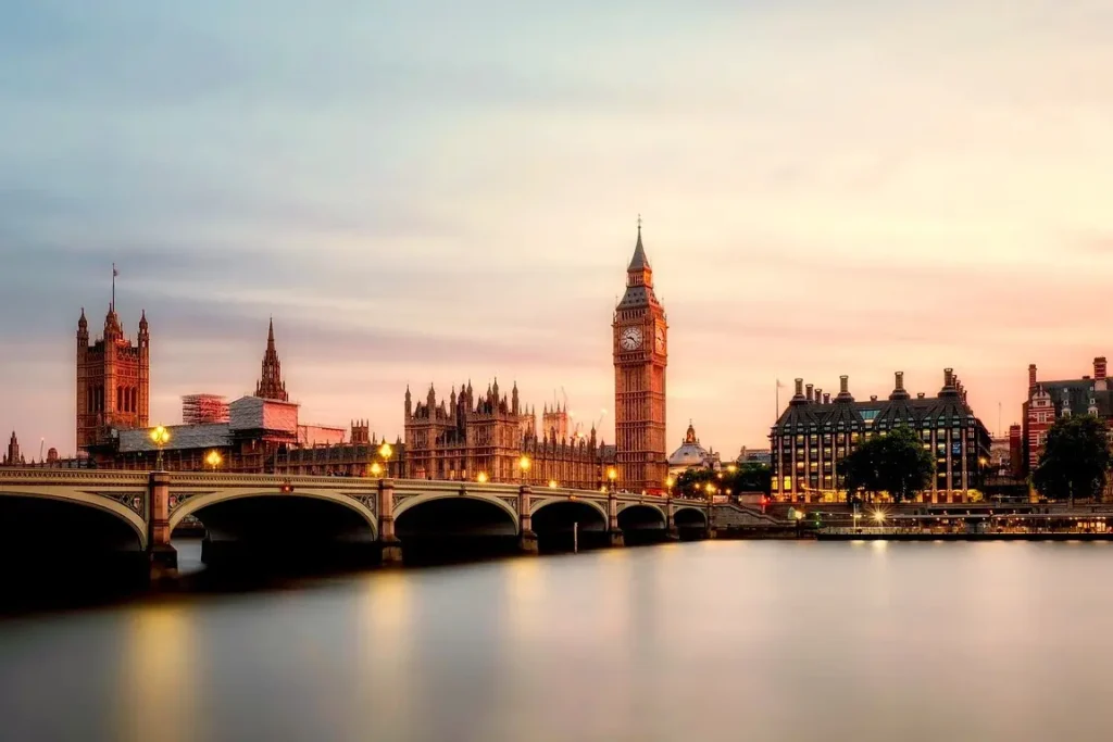 Sfântul Sinod înființează două episcopii pentru românii din Marea Britanie și Irlanda