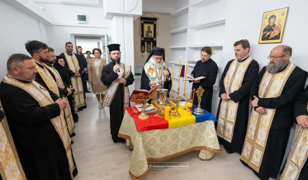 Arhiepiscopia Romanului și Bacăului a inaugurat o cantină socială mobilă care va deservi 100 de persoane