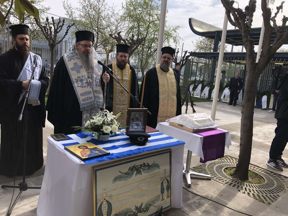 Τρισάγιο για τους πεσόντες αστυνομικούς στο Αστυνομικό Μέγαρο Λάρισας