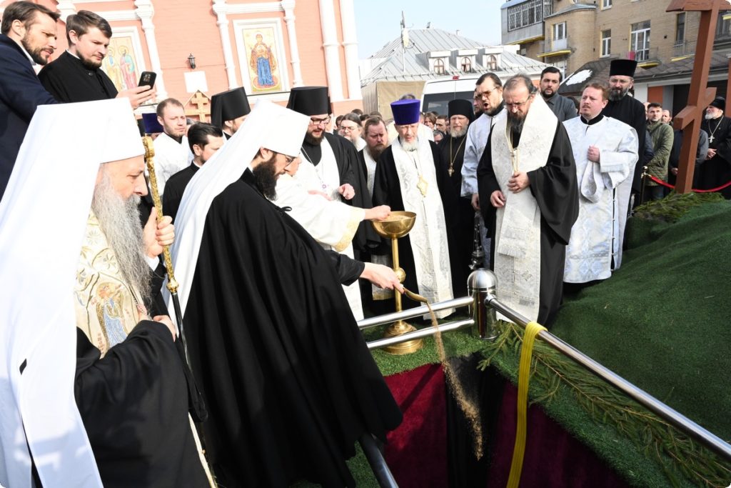 На Сербском Подворье в Москве состоялось погребение епископа Моравичского Антония