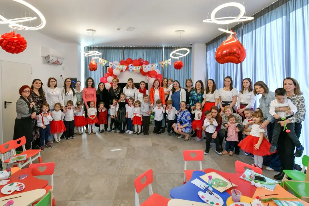 Copiii de la Grădinița Patriarhiei Române au serbat Ziua Femeii împreună cu educatoarele, mamele și bunicile lor