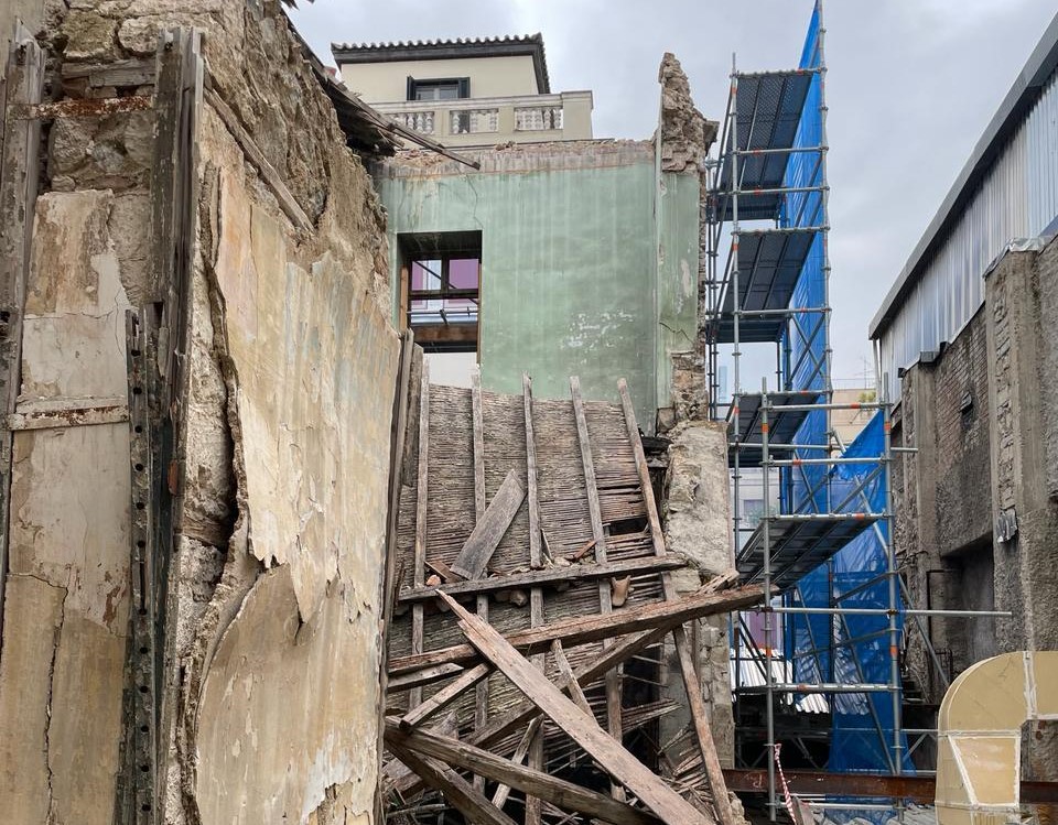 Αυτοψία της Λίνας Μενδώνη στο έργο αποκατάστασης του Ελληνικού Ωδείου Αθηνών