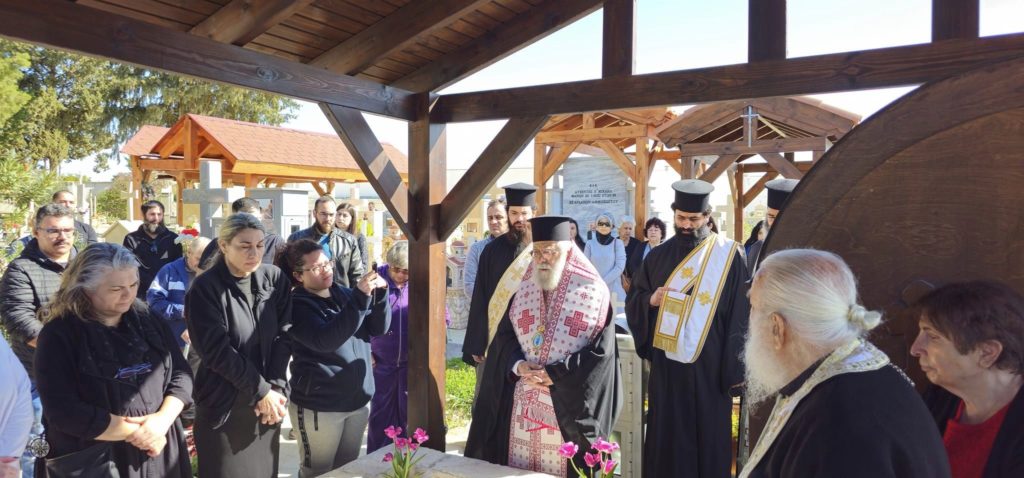 Τρισάγιο από τον Κωνσταντίας Βασίλειο στον τάφο του Κυπριανού Παπαϊωάννου