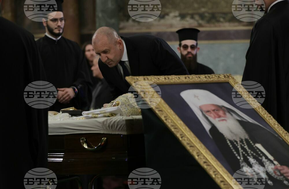 Ο Πρόεδρος της Βουλγαρίας προσκύνησε τη σορό του Πατριάρχη Νεοφύτου