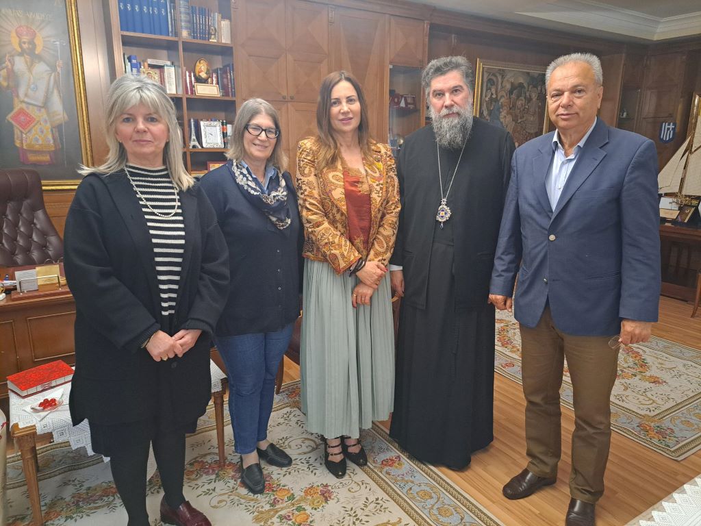 Επίσκεψη της υποψηφίας Ευρωβουλευτή Βίκυ Φλέσσα και του Διοικητού του 10ου Συντάγματος ΠΖ στον Μητροπολίτη Σερρών