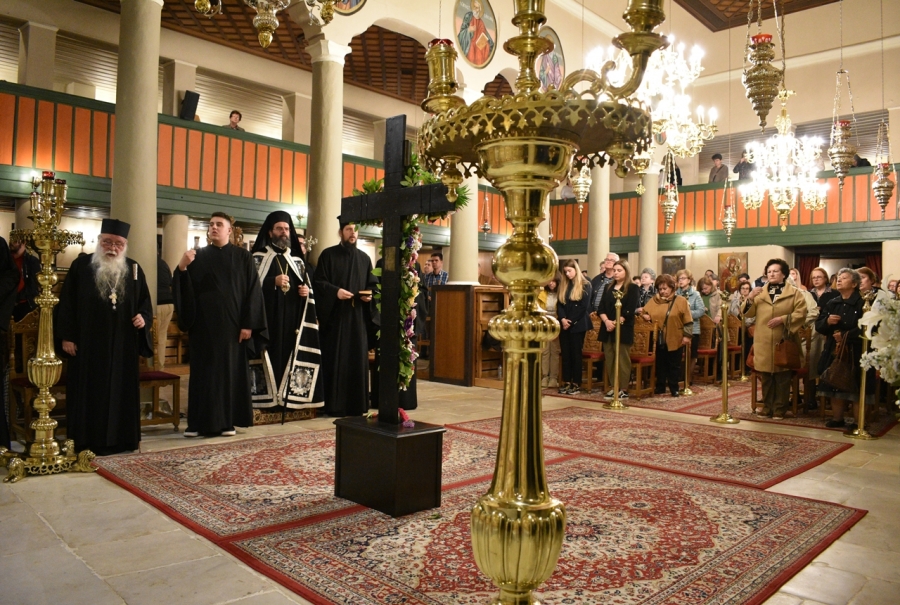 Ο Κατανυκτικός Εσπερινός της Γ’ Κυριακής των Νηστειών στην Ιερά Μητρόπολη Μαρωνείας