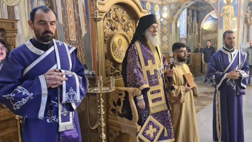 Епископ Алексеј богослужио у цркви Преображења Господњег на Видиковцу (ФОТО)
