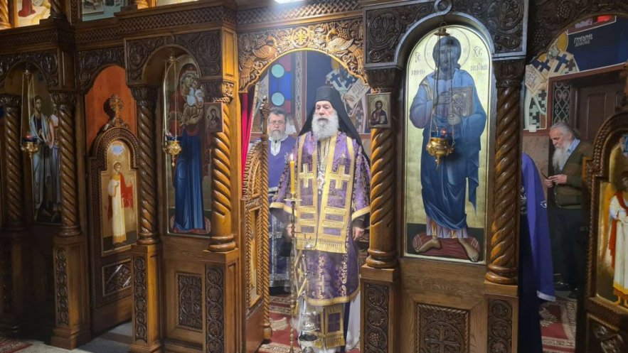 Епископ Алексеј богослужио у цркви Светих апостола Вартоломеја и Варнаве у Раковици (ФОТО)
