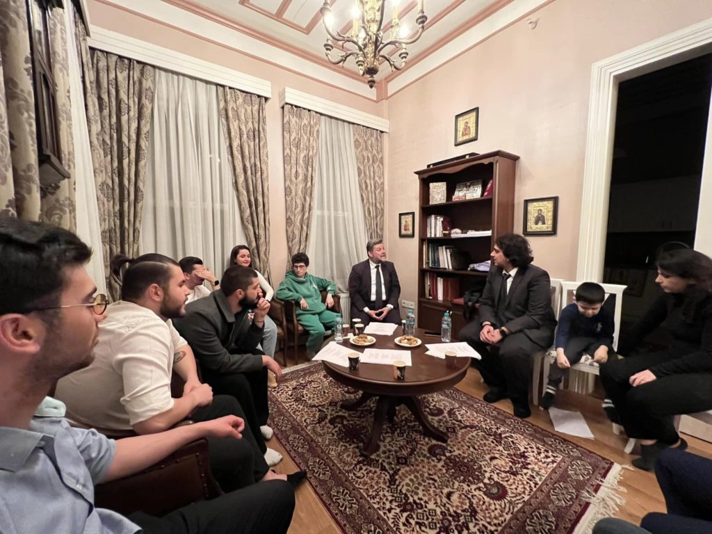 Ο Μητροπολίτης Προύσης στις νεανικές συνάξεις της Ιεράς Μητρόπολης Δέρκων