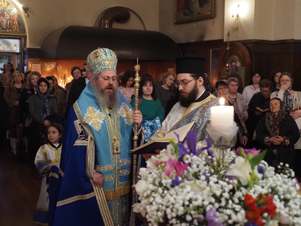 Втора статия на Богородичния акатист бе прочетена в столичния храм „Покров Богородичен“