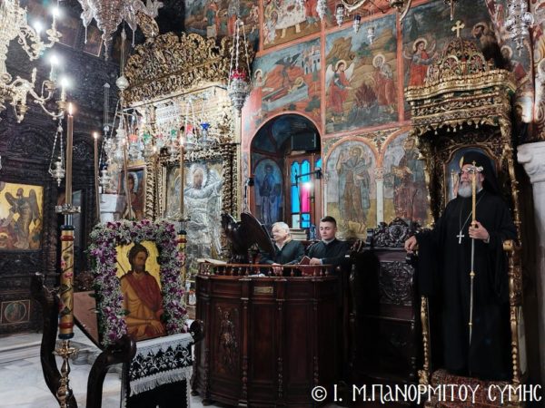 Ο Όρθρος της Μεγάλης Τρίτης στην Ιερά Μονή Πανορμίτη Σύμης χοροστατούντος του Μητροπολίτη Χρυσοστόμου