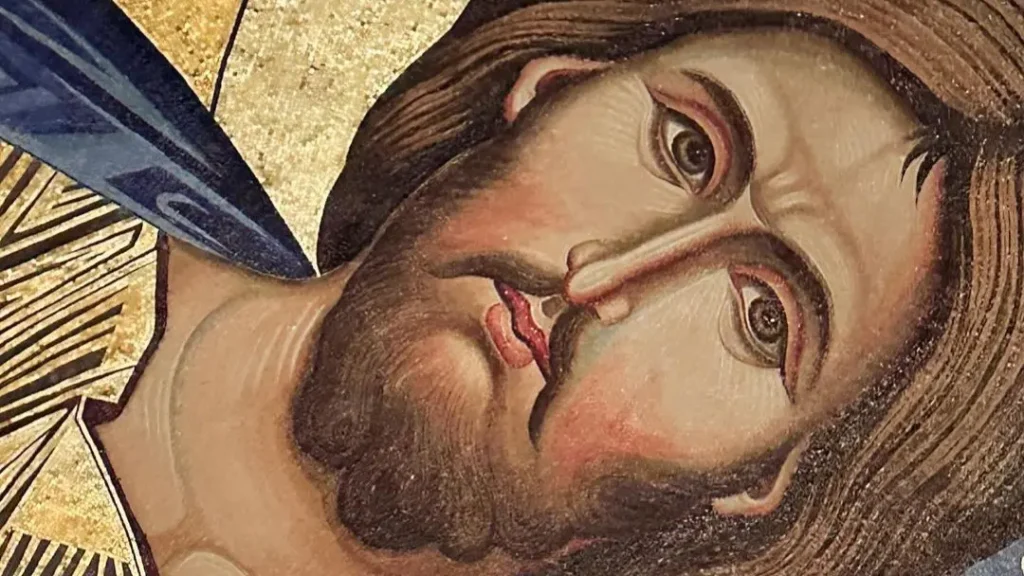 Fotografie impresionantă cu chipul Mântuitorului, după amplasarea în turla Catedralei Naționale