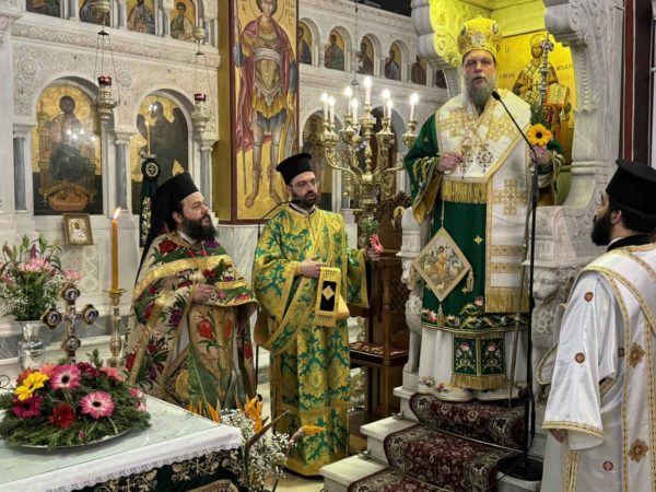 Η Κυριακή της Σταυροπροσκυνήσεως στη Νέα Ιωνία