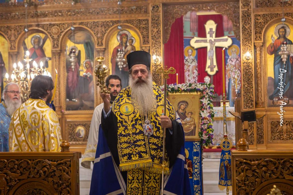 Φθιώτιδος Συμεών: «Προτιμήστε την αγκαλιά της Παναγίας»