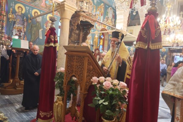 Πλήθος Ανδρίων πιστών στην Ακολουθία του Ακαθίστου Ύμνου στην παραθαλάσσια περιοχή «Νημποριό»