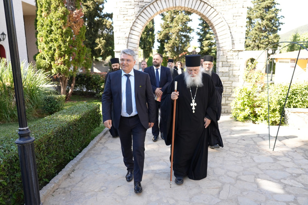 Ο Πρόεδρος του κόμματος ΝΙΚΗ στο μοναστήρι του Τρικόρφου Φωκίδος