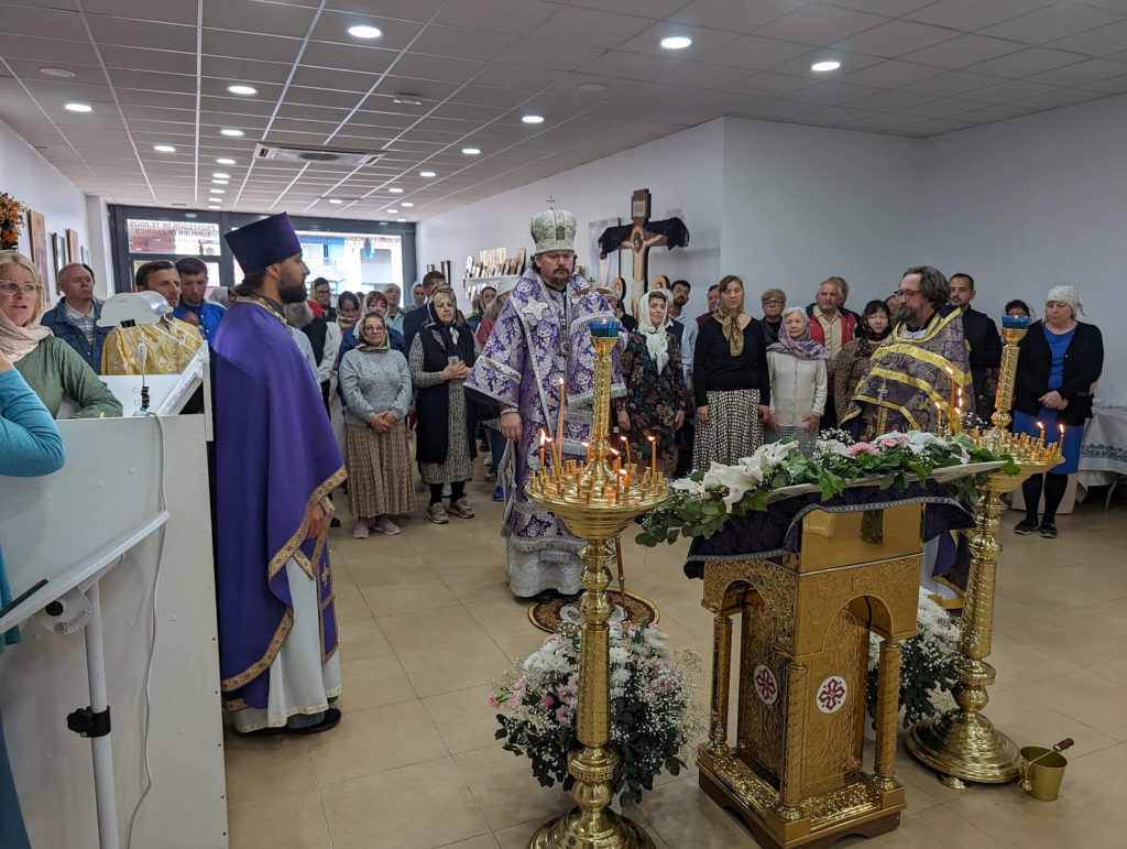 Патриарший экзарх Западной Европы возглавил престольный праздник прихода в Малаге