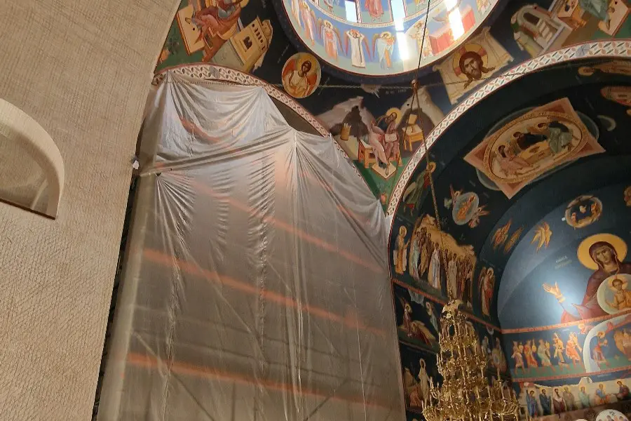 Continuă lucrările de pictură la catedrala ortodoxă română din Madrid