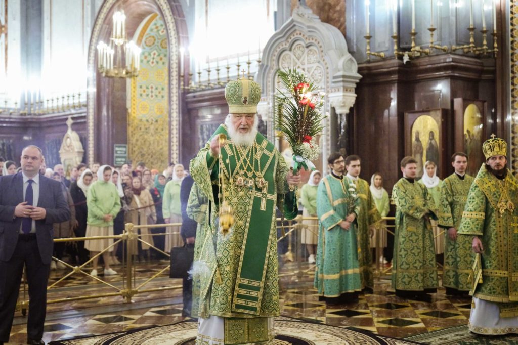 В канун праздника Входа Господня в Иерусалим Святейший Патриарх Кирилл совершил всенощное бдение в Храме Христа Спасителя