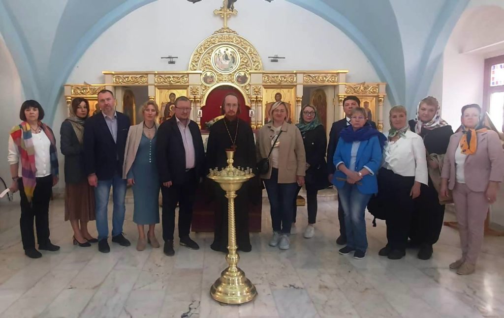 Представители организаций соотечественников посетили храм на территории генконсульства России в Стамбуле