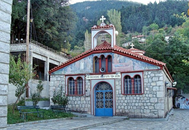 Ιερόσυλοι διέρρηξαν τον Ιερό Ναό Κοιμήσεως της Θεοτόκου στην Καστριώτισσα Φωκίδας