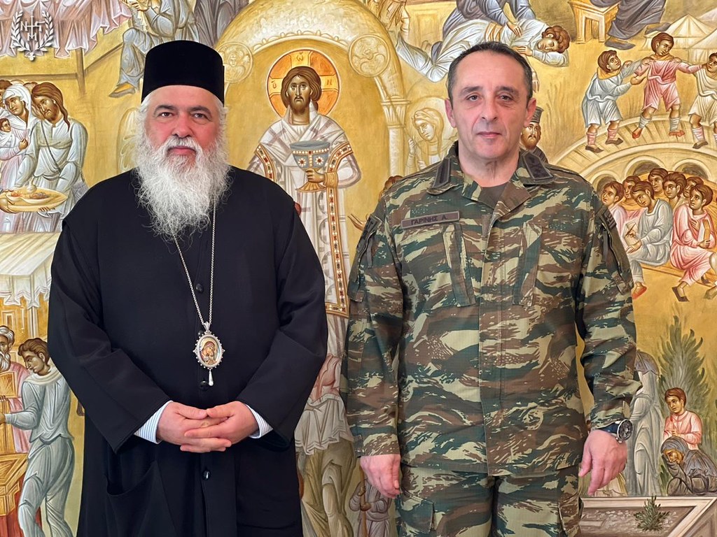 Στον Μητροπολίτη Νεαπόλεως Βαρνάβα ο Διοικητής του Γ’ Σ.Σ./NRDC-GR