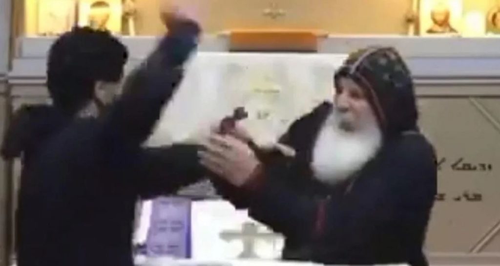 Νέα επίθεση στο Σύδνεϋ: Μαχαίρωσε Κόπτη κληρικό μέσα σε εκκλησία σε ζωντανή μετάδοση