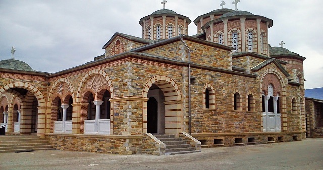 Ρασοφορία Μοναχής στην Ιερά Μονή Ταξιαρχών